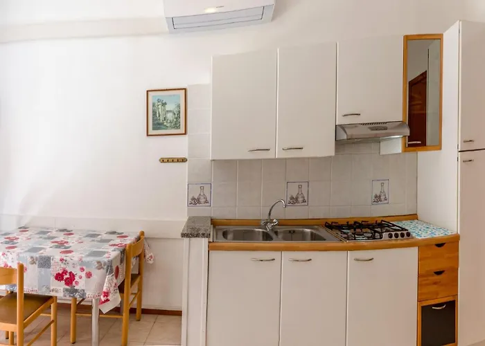 Cozy A Few Steps From The *